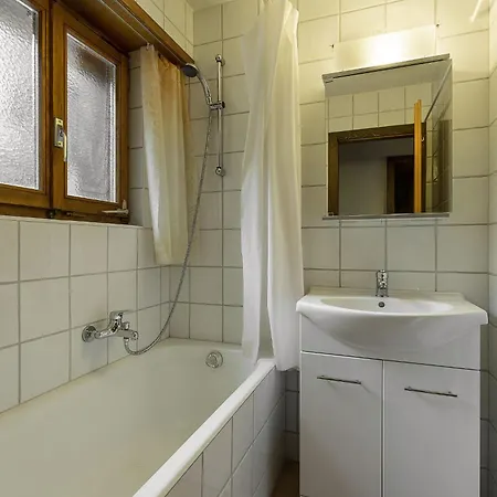 アパート Arolles 704 ラ・ズマ