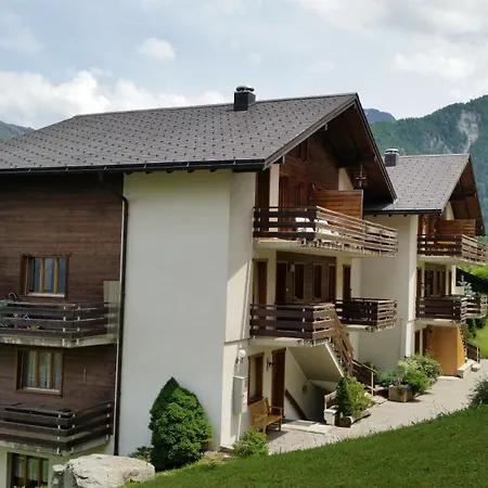 Arolles 704 * La Tzoumaz